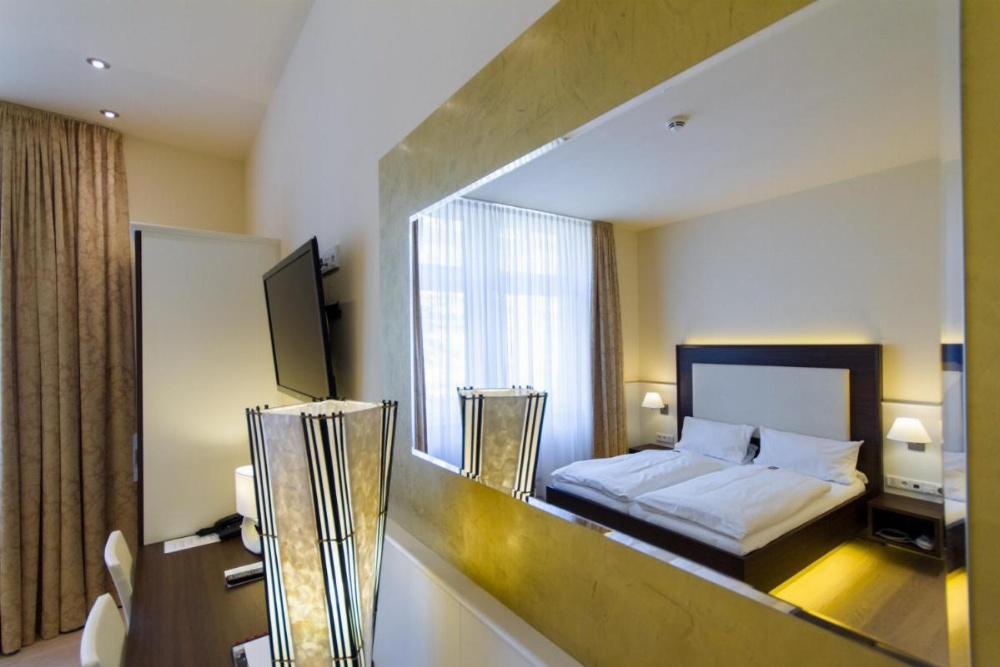 Room image 2