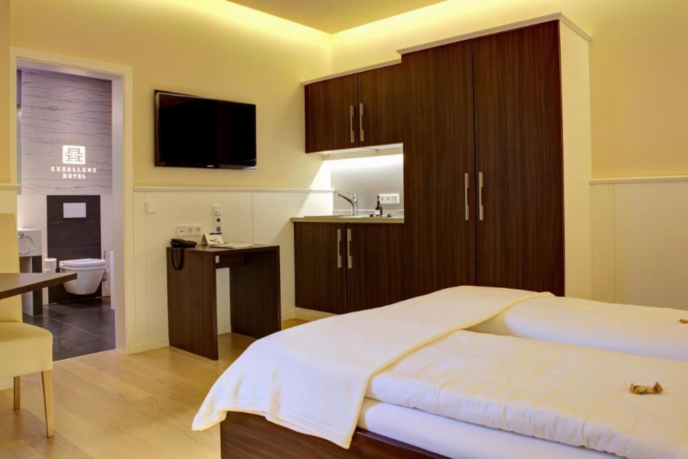 Room image 3