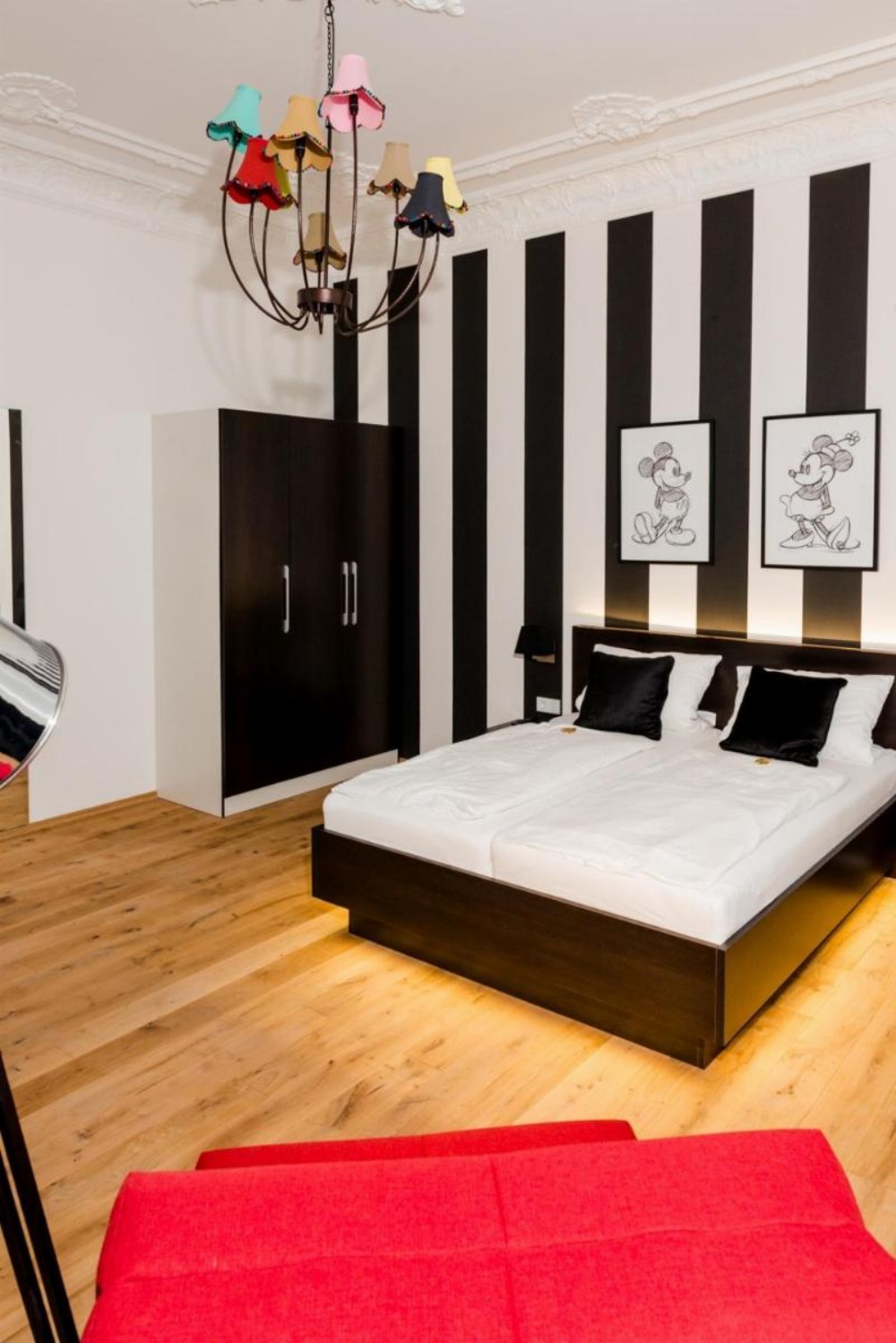 Room image 3